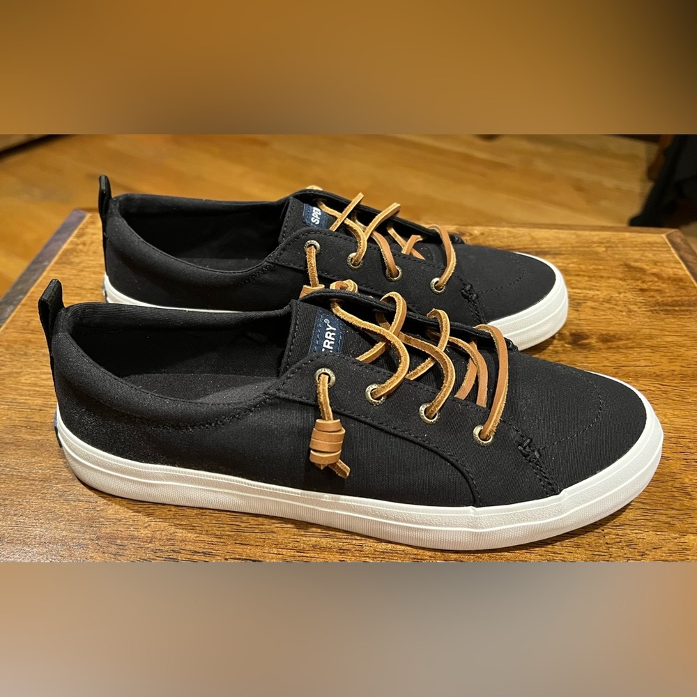 Women’s Sperry Crest Vibe Canvas Sneakers